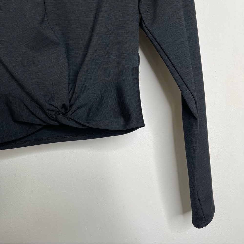 Beyond Yoga Heather Rib Groove Long Sleeve Twist Cropped Top Black Heather Sz M - Picture 7 of 16